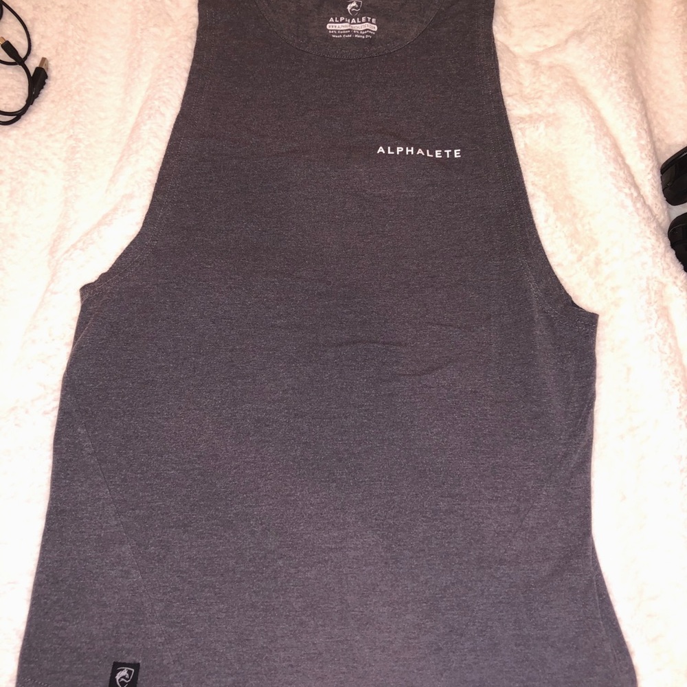 Alphalete Mens Cut Off Workout Shirt L